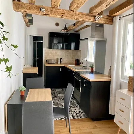 Chez Fanny Et Yohann Фонтенбло